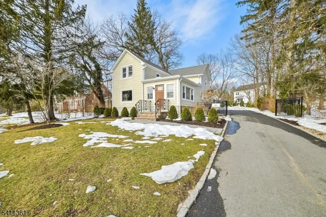 $825,000 | 64 Shunpike Road, Madison, NJ 07940