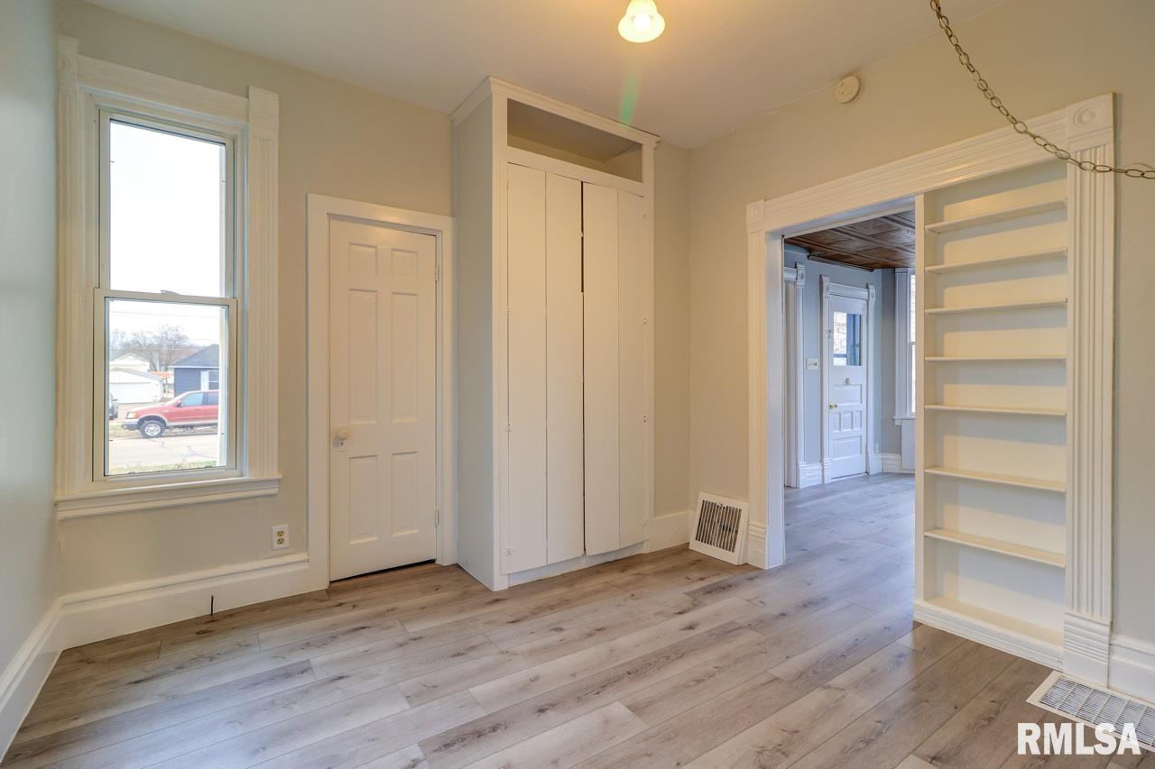 1700 Pershing Boulevard Clinton, IA 52732 - Photo 11 of 22 Gallery Image 11