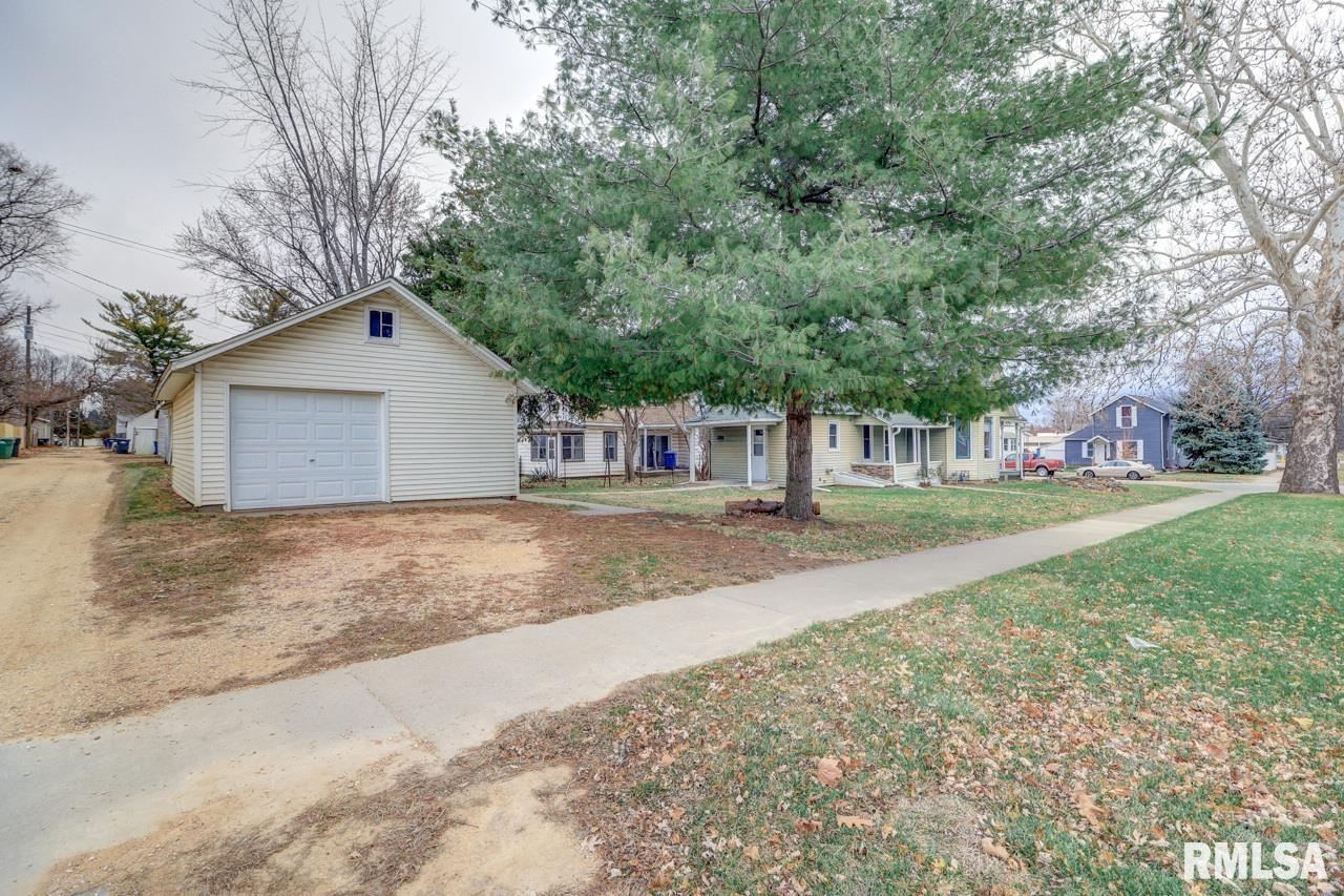 1700 Pershing Boulevard Clinton, IA 52732 - Photo 21 of 22 Gallery Image 21
