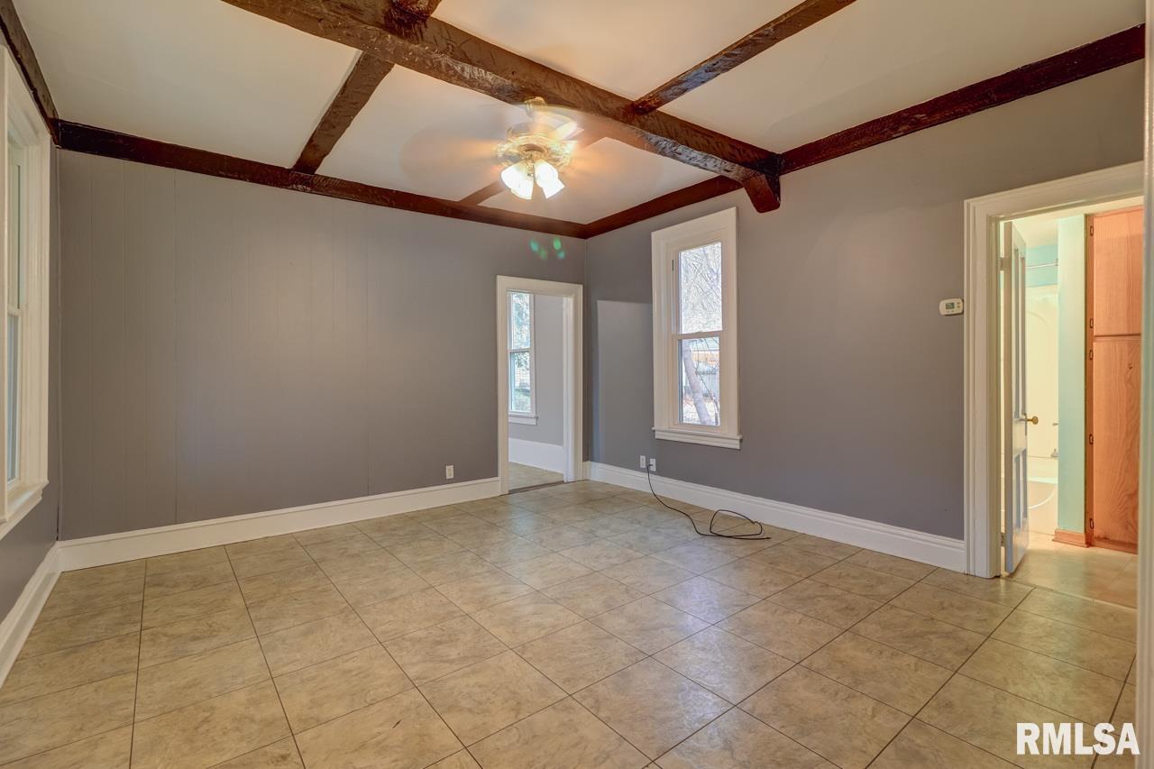 1700 Pershing Boulevard Clinton, IA 52732 - Photo 5 of 22 Gallery Image 5