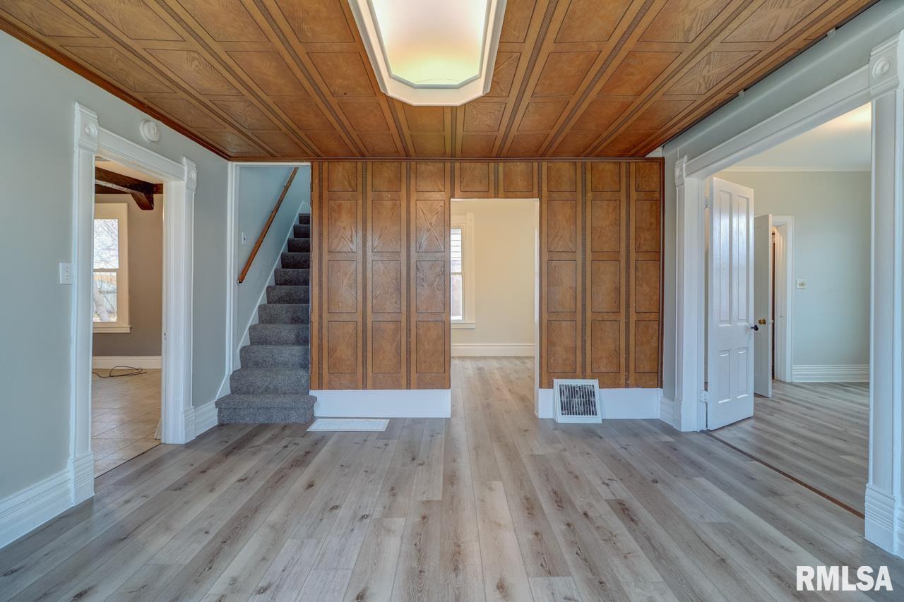 1700 Pershing Boulevard Clinton, IA 52732 - Photo 7 of 22 Gallery Image 7