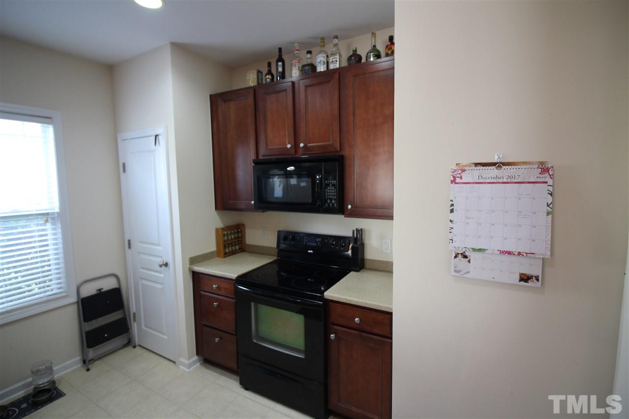 2645 Asher View Court Raleigh, NC 27606 - Photo 10 of 17 Gallery Image 10