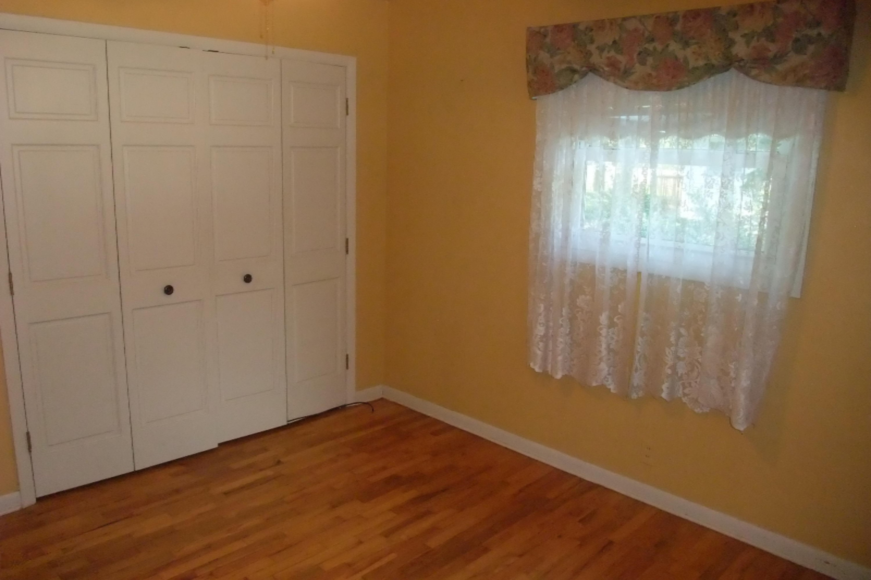 1361 Anna Road Muskegon, MI 49445 - Photo 8 of 36 DSCF0013