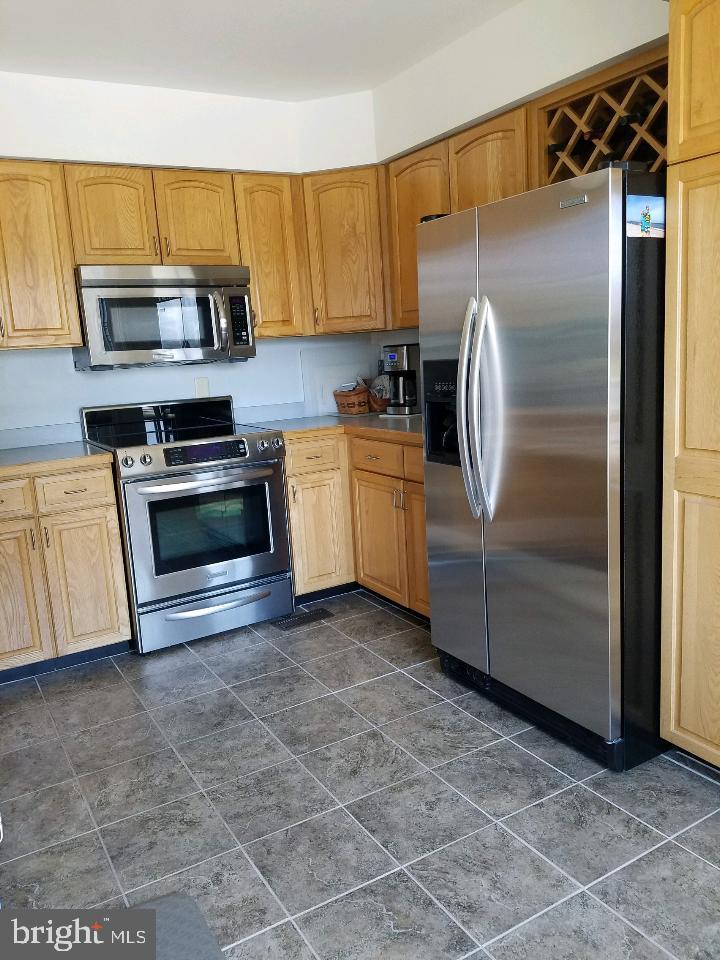 122 Hickory Point Road Pocomoke City, MD 21851 - Photo 7 of 18 Kitchen.