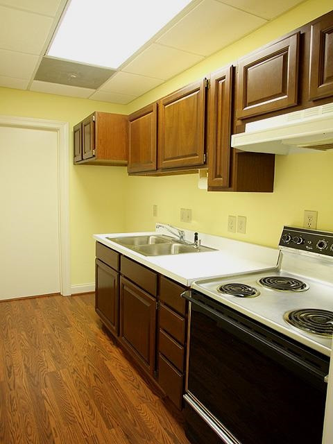8308 Meadow Ridge Court Raleigh, NC 27615 - Photo 19 of 25 Kitchenette