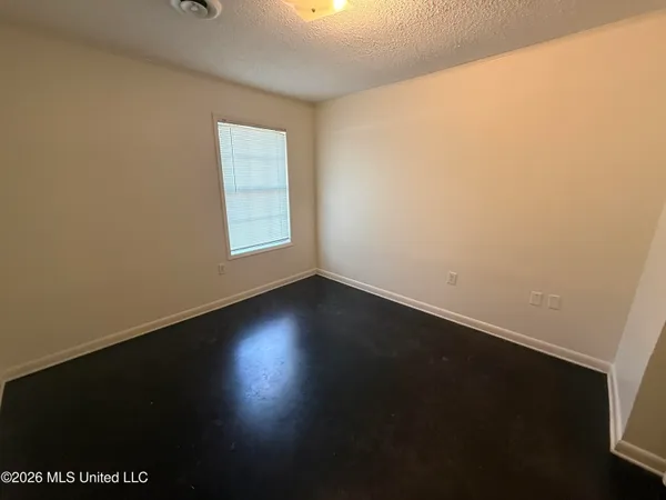 $179,000 | 335 Valley Vista Drive, Unit 335, Jackson, MS 39211