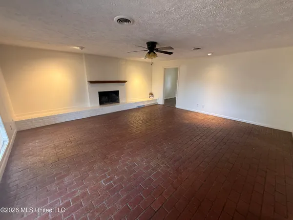 $179,000 | 335 Valley Vista Drive, Unit 335, Jackson, MS 39211