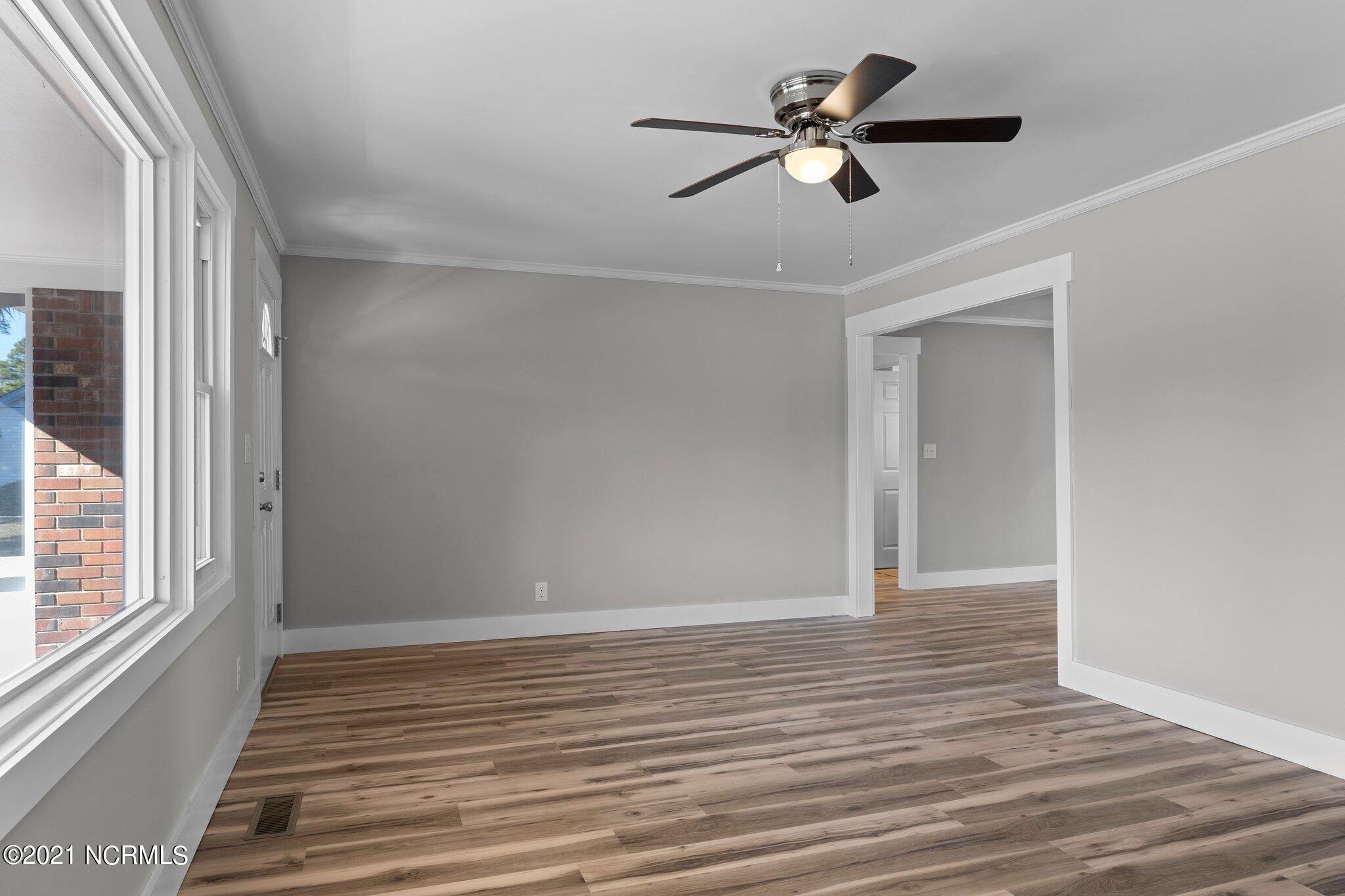 150 Old River Road Beaufort, NC 28516 - Photo 11 of 45 Living