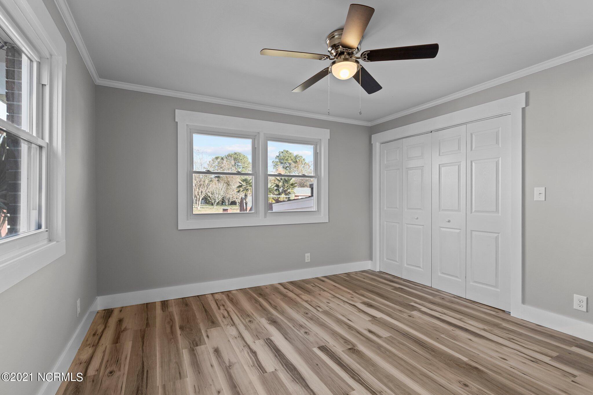 150 Old River Road Beaufort, NC 28516 - Photo 17 of 45 Master bedroom