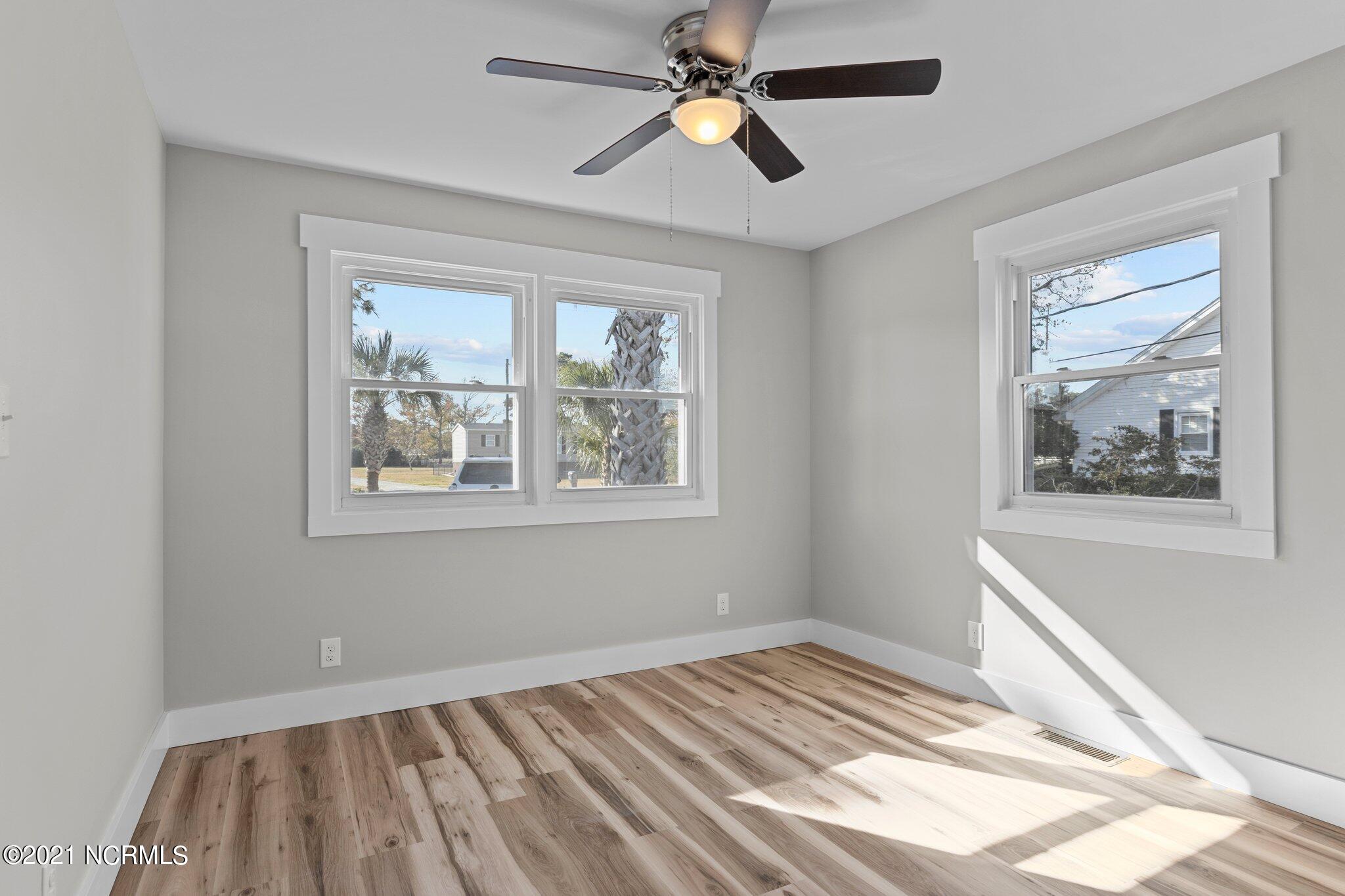 150 Old River Road Beaufort, NC 28516 - Photo 26 of 45 Bedroom 3