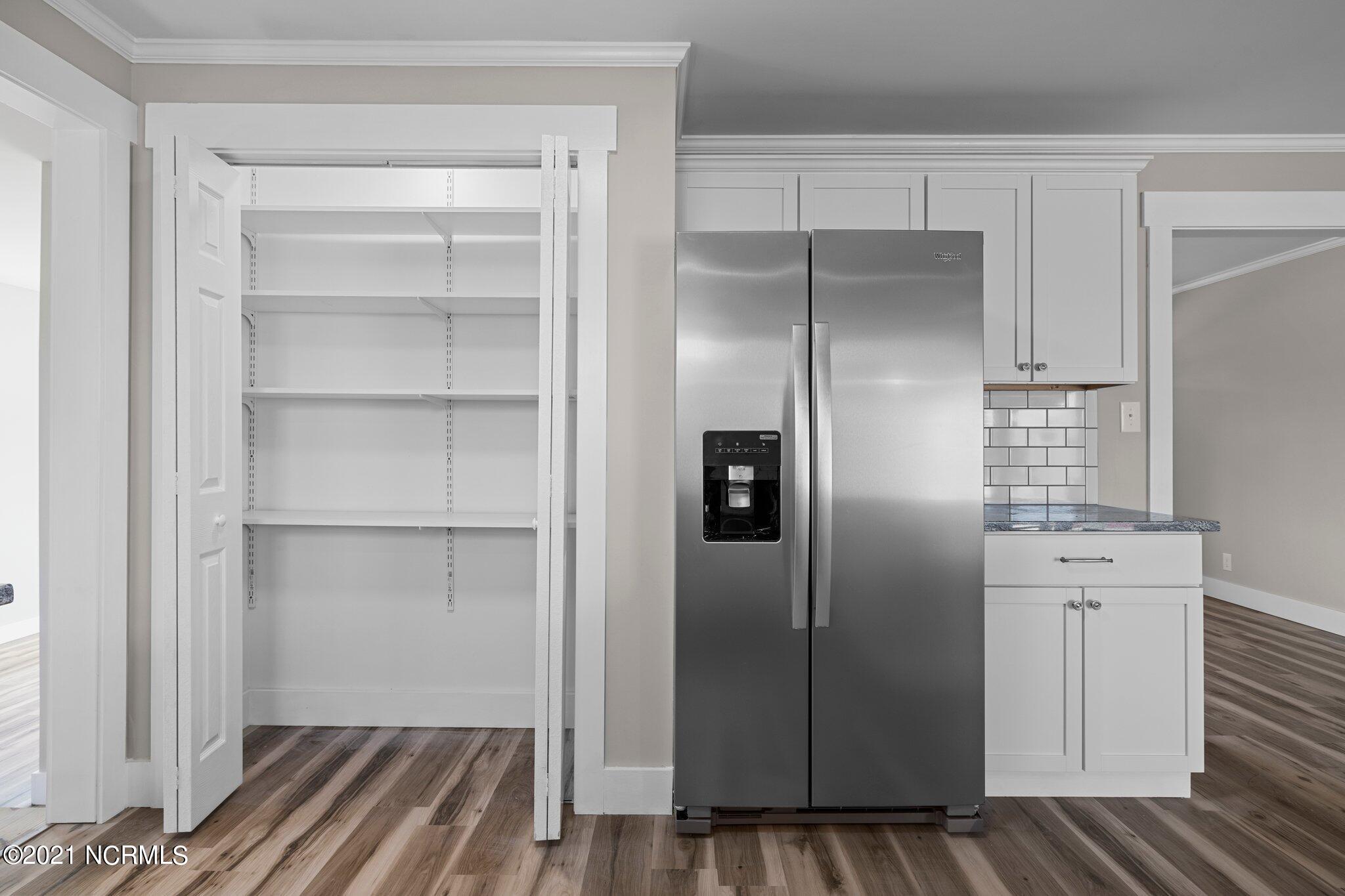 150 Old River Road Beaufort, NC 28516 - Photo 4 of 45 Pantry