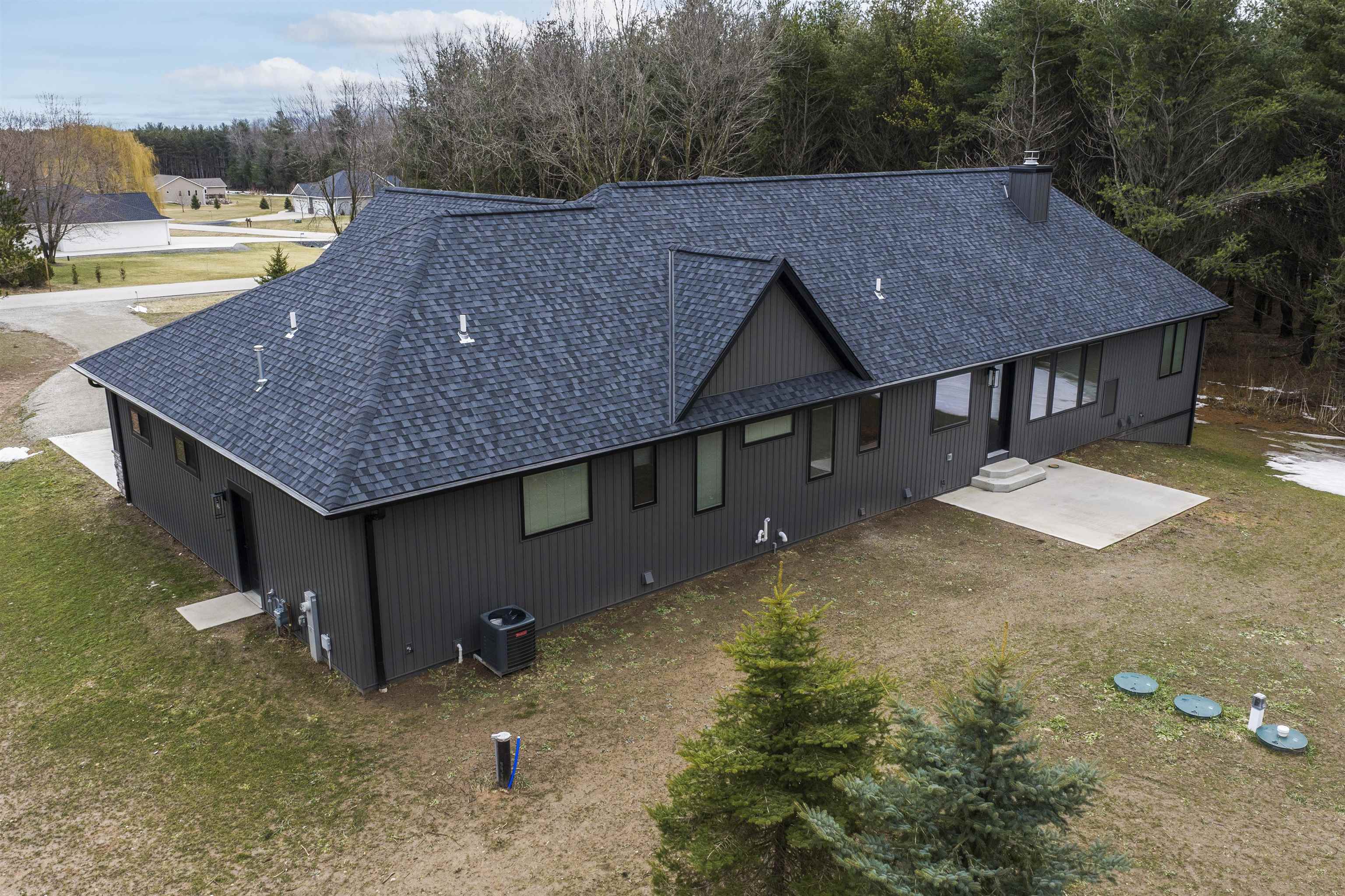 3907 Trappers Bend Court Green Bay, WI 54313 - Photo 33 of 46
