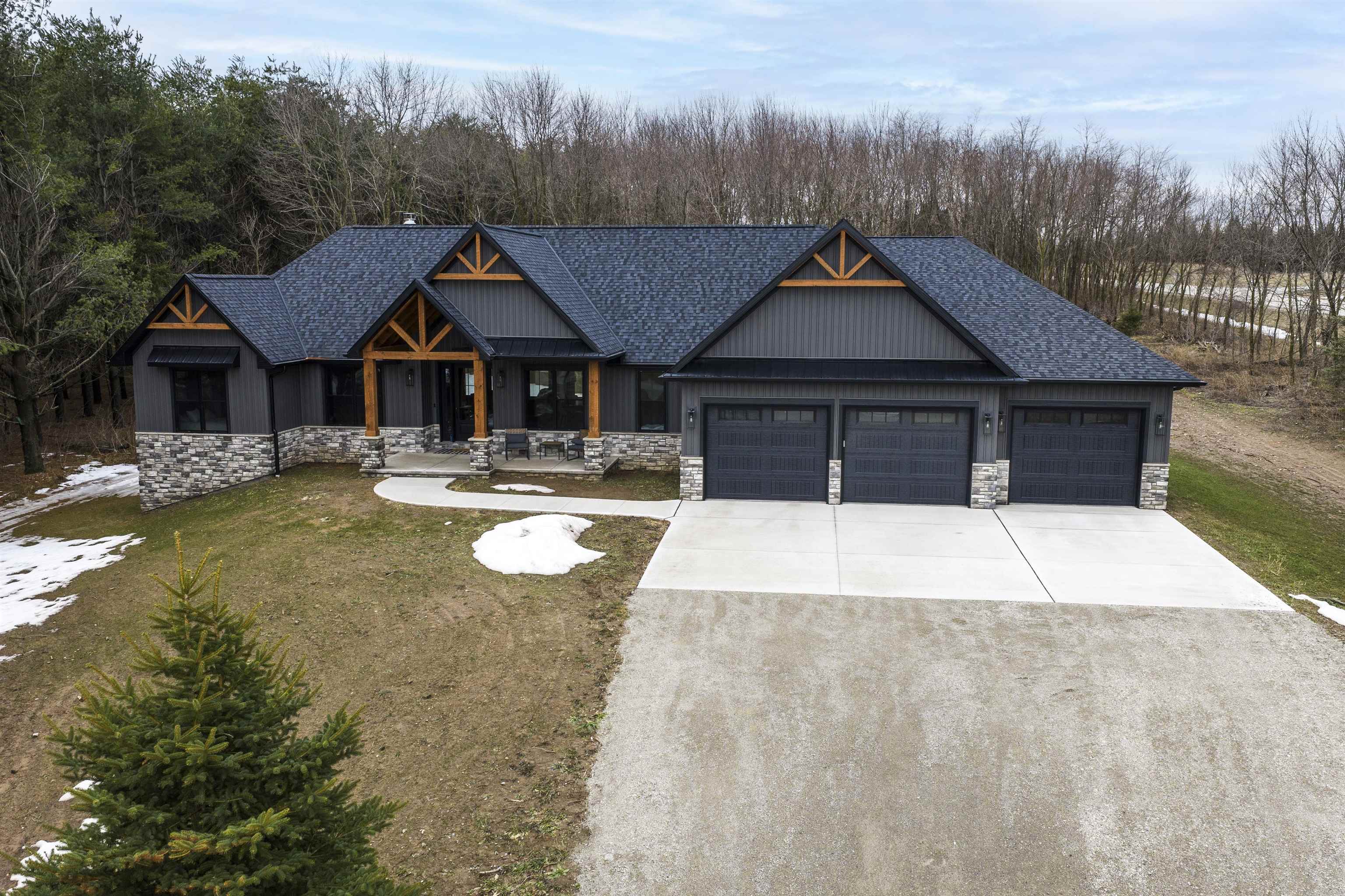 3907 Trappers Bend Court Green Bay, WI 54313 - Photo 37 of 46