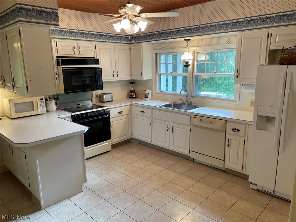 10305 Butternut Road Chesterland, OH 44026 - Photo 3 of 14