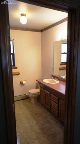 9925 Walker Road Colorado Springs, CO 80908 - Photo 11 of 20 MASTER BATH