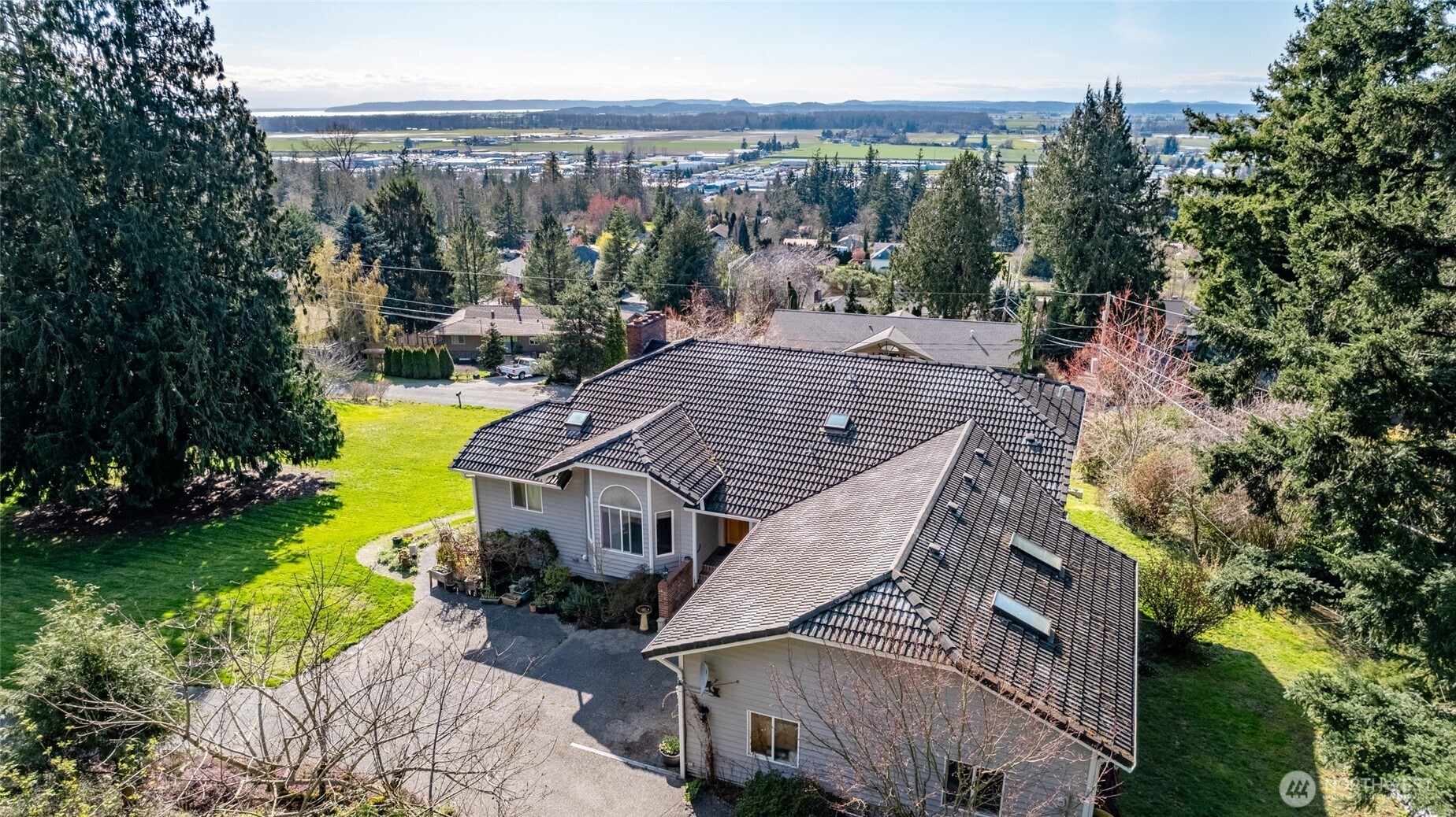 17290 Soundview Road Mount Vernon, WA 98274 - Photo 34 of 39 Gallery Image 34