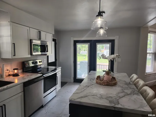 $195,000 | 600 East Jefferson Street, Washington, IL 61571