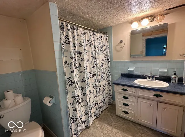 $575,000 | 7246 West Fall Creek Drive, Pendleton, IN 46064