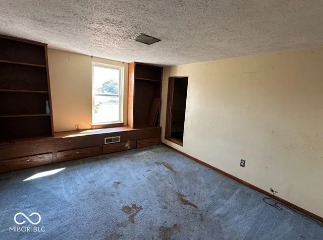 $575,000 | 7246 West Fall Creek Drive, Pendleton, IN 46064