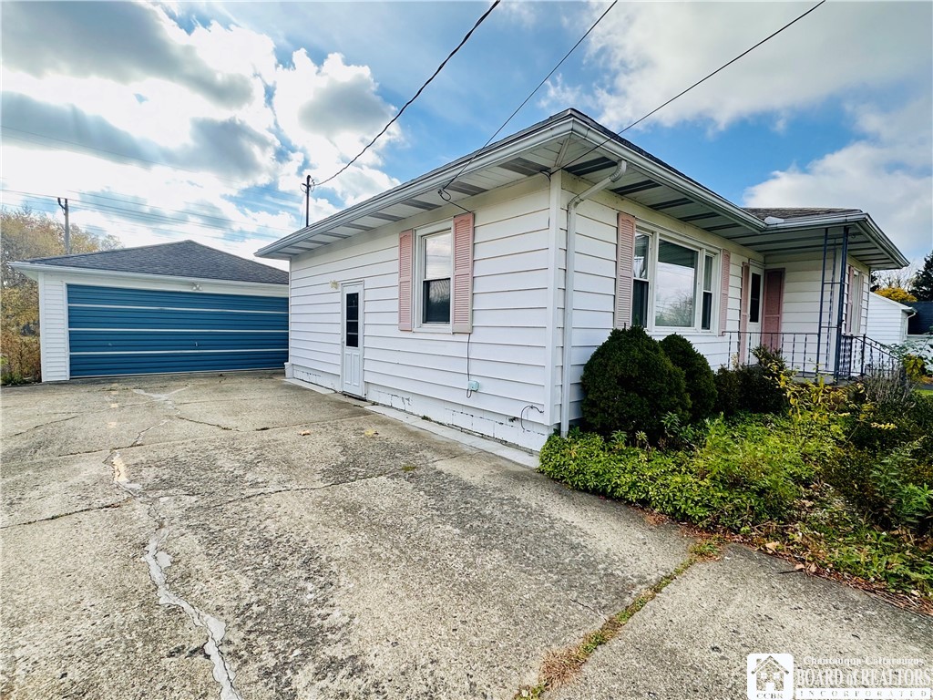 109 Willowbrook Avenue Dunkirk City, NY 14048 - Photo 3 of 34