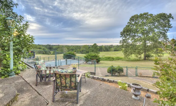 $1,600,000 | 241 Glen Holliday Road, Indian Mound, TN 37079