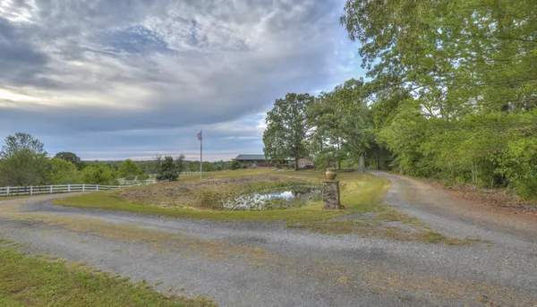 $1,600,000 | 241 Glen Holliday Road, Indian Mound, TN 37079