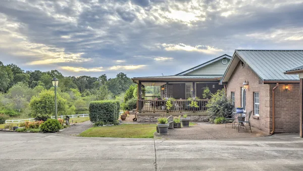 $1,600,000 | 241 Glen Holliday Road, Indian Mound, TN 37079