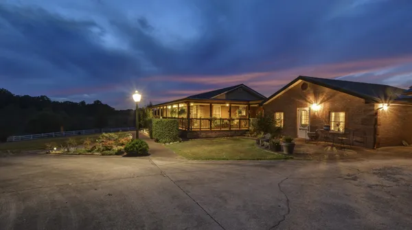 $1,600,000 | 241 Glen Holliday Road, Indian Mound, TN 37079