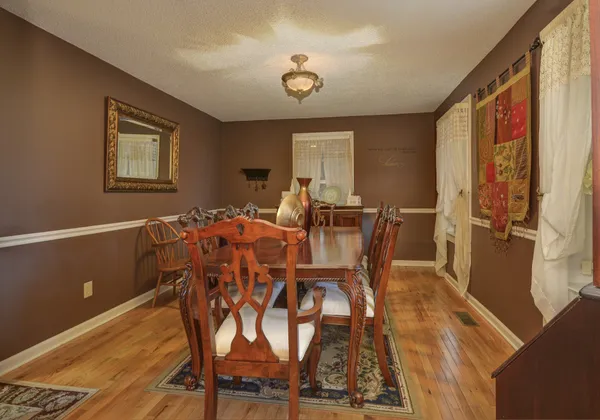 $1,600,000 | 241 Glen Holliday Road, Indian Mound, TN 37079