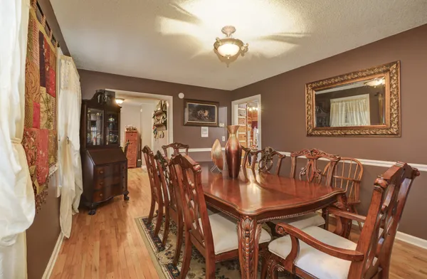 $1,600,000 | 241 Glen Holliday Road, Indian Mound, TN 37079