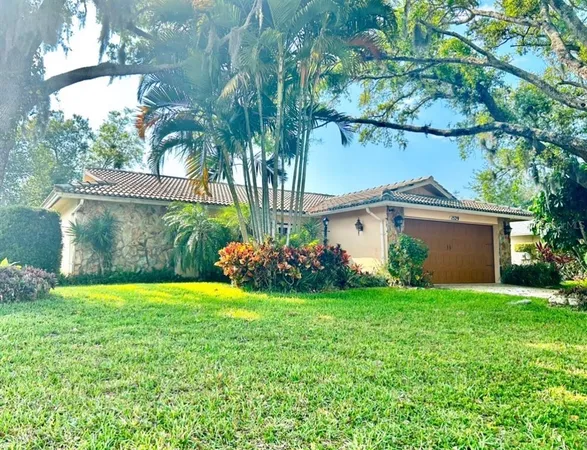 $438,900 | 1529 East Dorchester Drive, Palm Harbor, FL 34684
