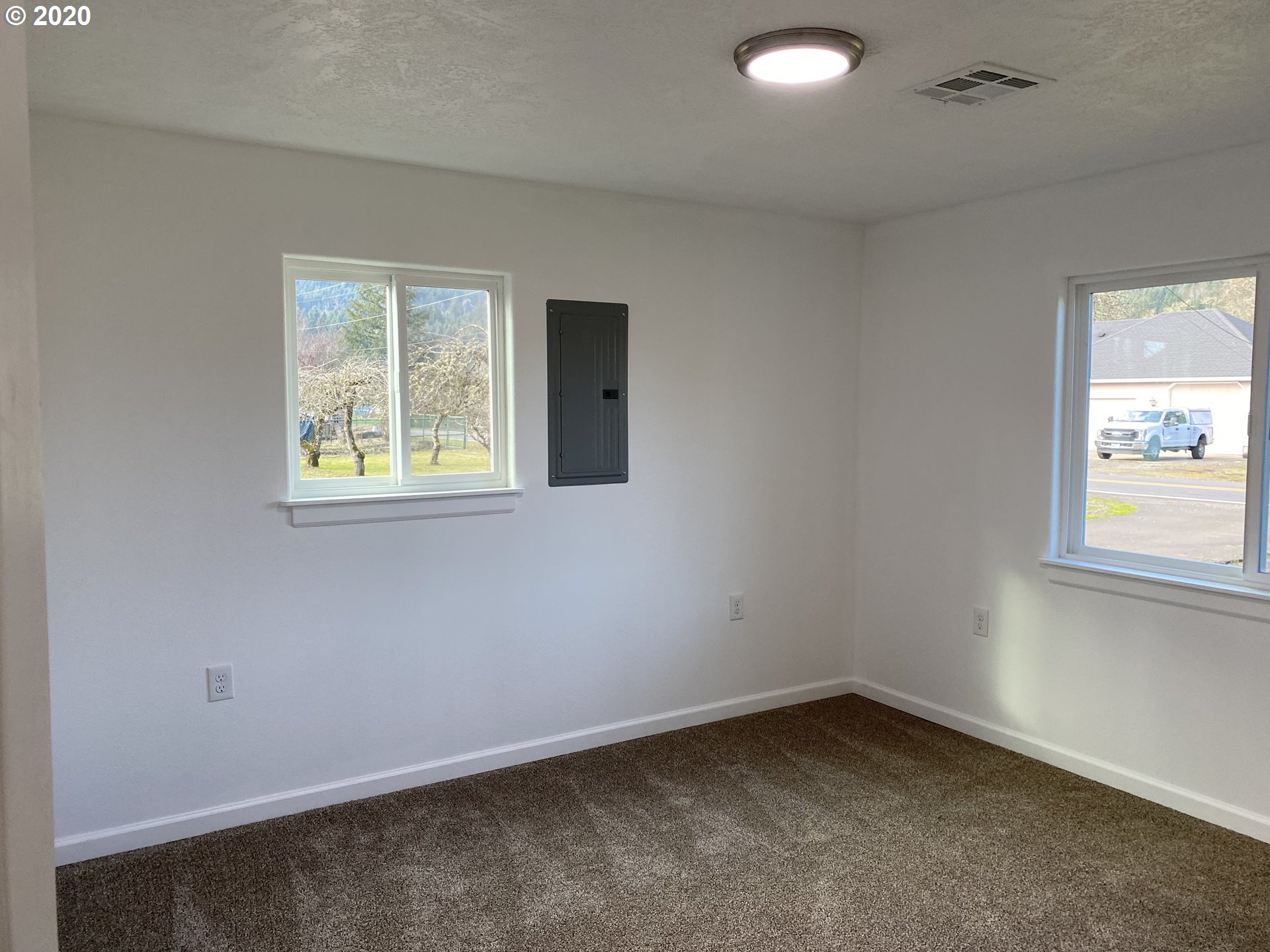 37920 Upper Camp Creek Road Springfield, OR 97478 - Photo 17 of 26