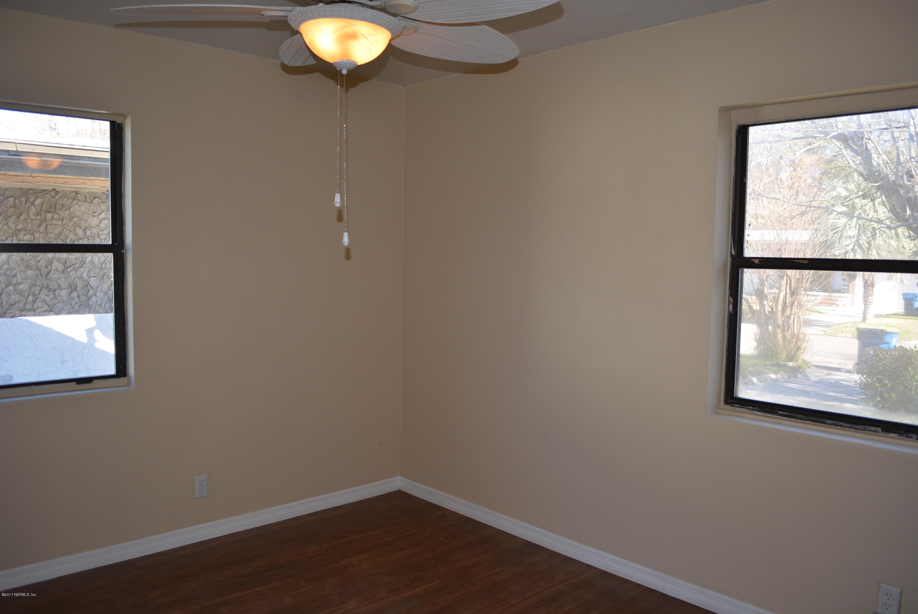 5630 Bree Road Jacksonville, FL 32209 - Photo 14 of 19 DSC_0020 (2)
