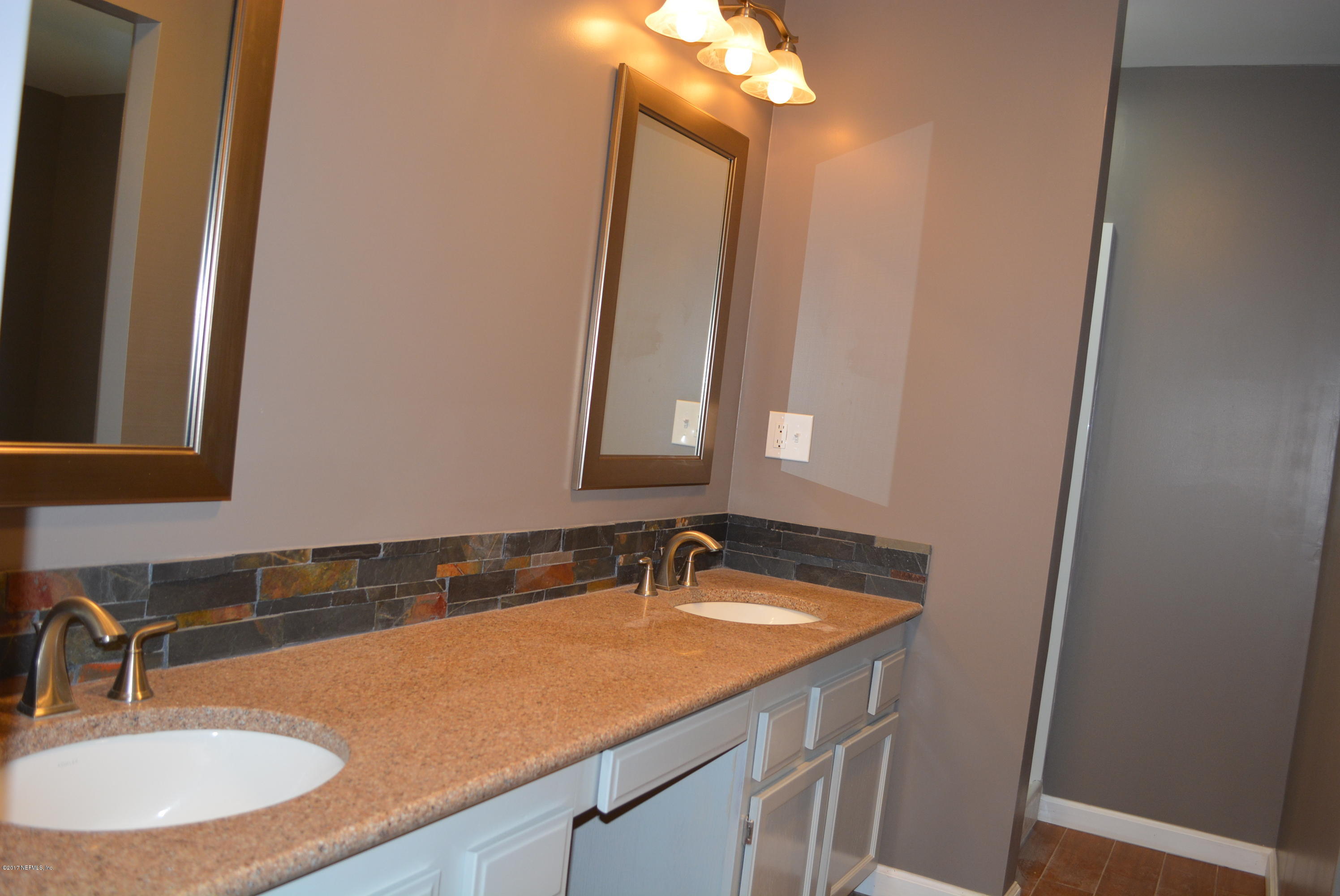 5630 Bree Road Jacksonville, FL 32209 - Photo 9 of 19 DSC_0030
