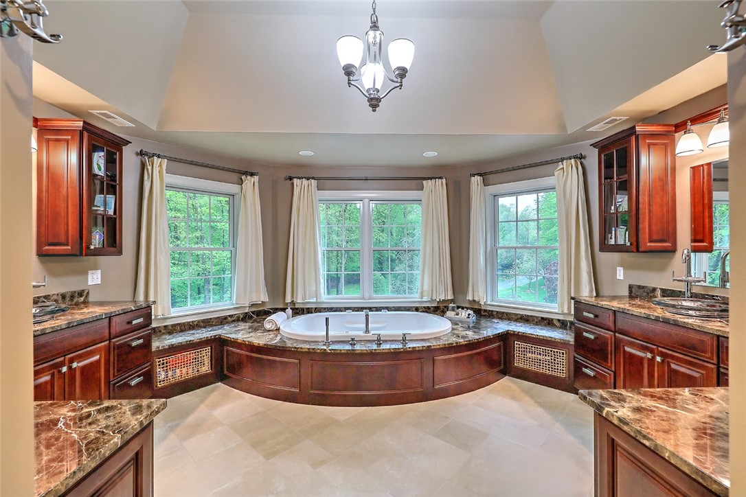 72 Great Road East Greenwich, RI 02818 - Photo 20 of 50