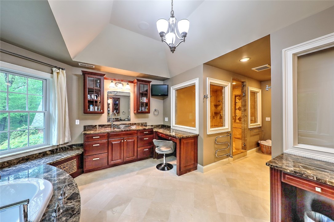 72 Great Road East Greenwich, RI 02818 - Photo 21 of 50