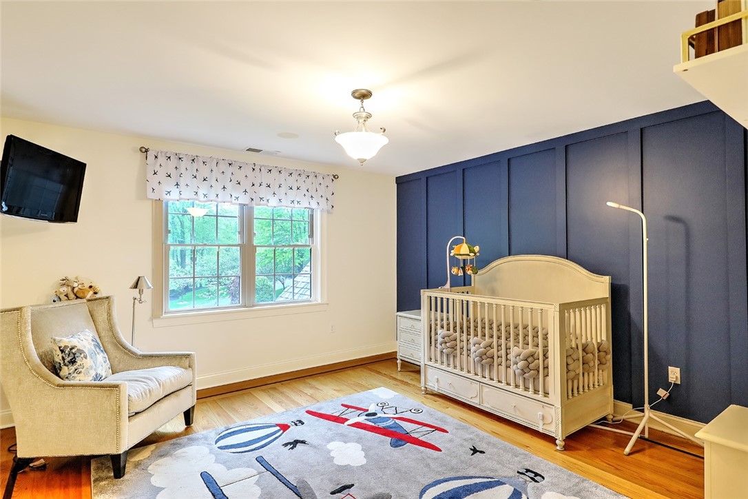 72 Great Road East Greenwich, RI 02818 - Photo 28 of 50 Children's suite