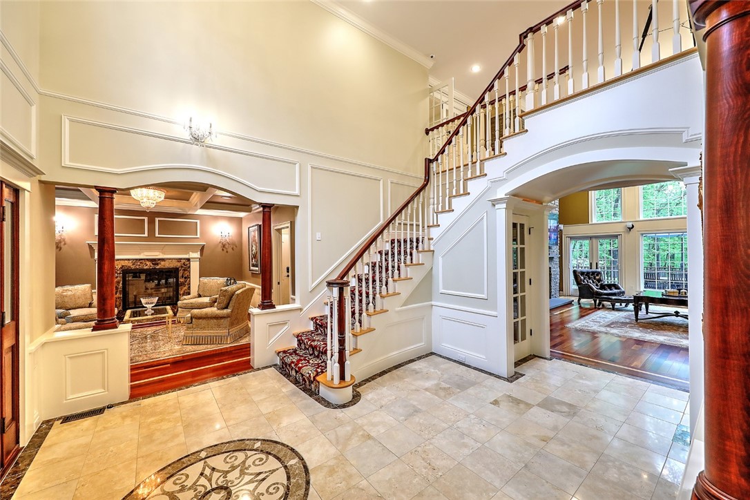 72 Great Road East Greenwich, RI 02818 - Photo 4 of 50