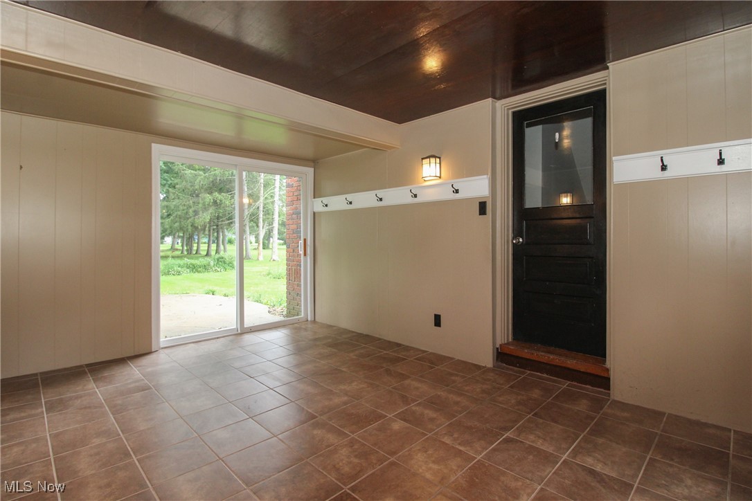 1942 Wingate Road Youngstown, OH 44514 - Photo 18 of 33 Gallery Image 18