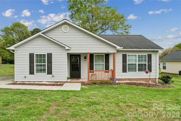$340,000 | 115 South Beaver Street, Landis, NC 28088