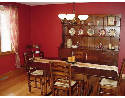 13 Kimball Road Hopkinton, MA 01748 - Photo 2 of 16 Gallery Image 2