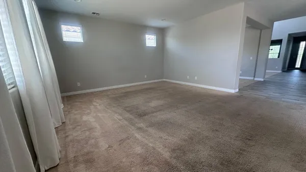 $3,100 | 10015 East Wavelength Avenue, Mesa, AZ 85212