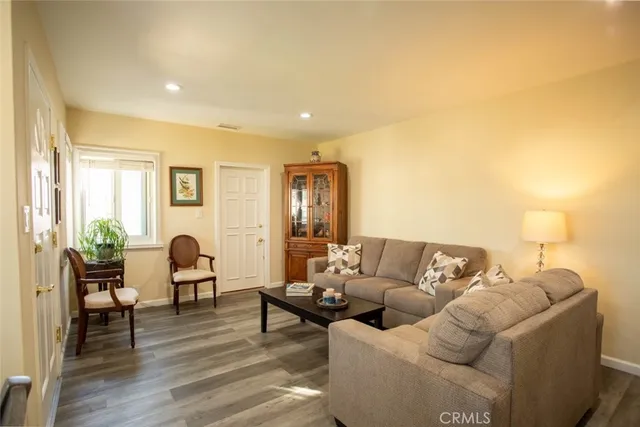 $950,000 | 1505 North Rose Street, Burbank, CA 91505