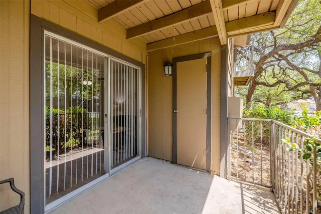 $900 | 3600 Greystone Drive, Unit 818, Austin, TX 78731
