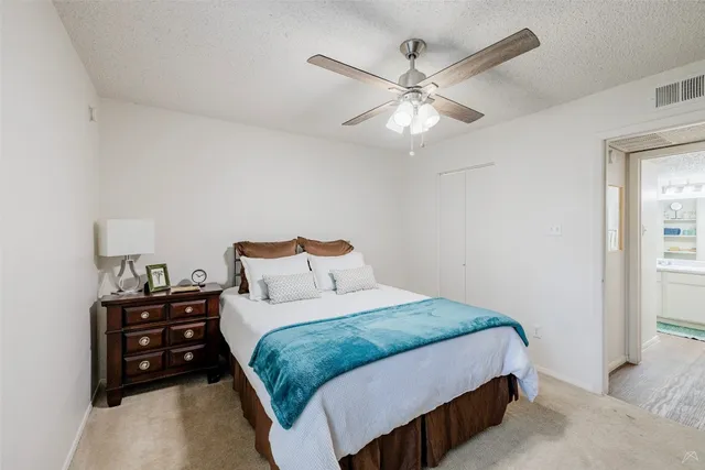 $900 | 3600 Greystone Drive, Unit 818, Austin, TX 78731