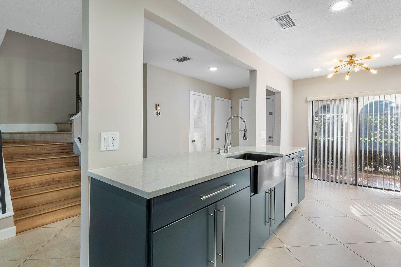 21785 Cypress Drive, Unit 46F Boca Raton, FL 33433 - Photo 11 of 49 013-21785CypressDrive-BocaRaton-FL-33433