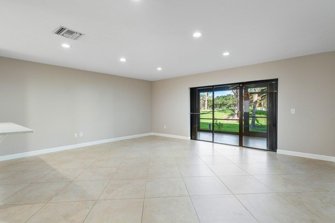 21785 Cypress Drive, Unit 46F Boca Raton, FL 33433 - Photo 12 of 49 014-21785CypressDrive-BocaRaton-FL-33433