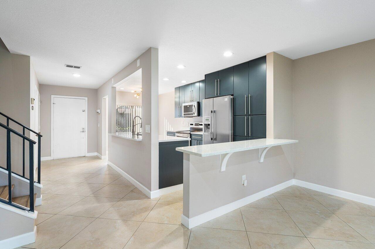 21785 Cypress Drive, Unit 46F Boca Raton, FL 33433 - Photo 4 of 49 006-21785CypressDrive-BocaRaton-FL-33433