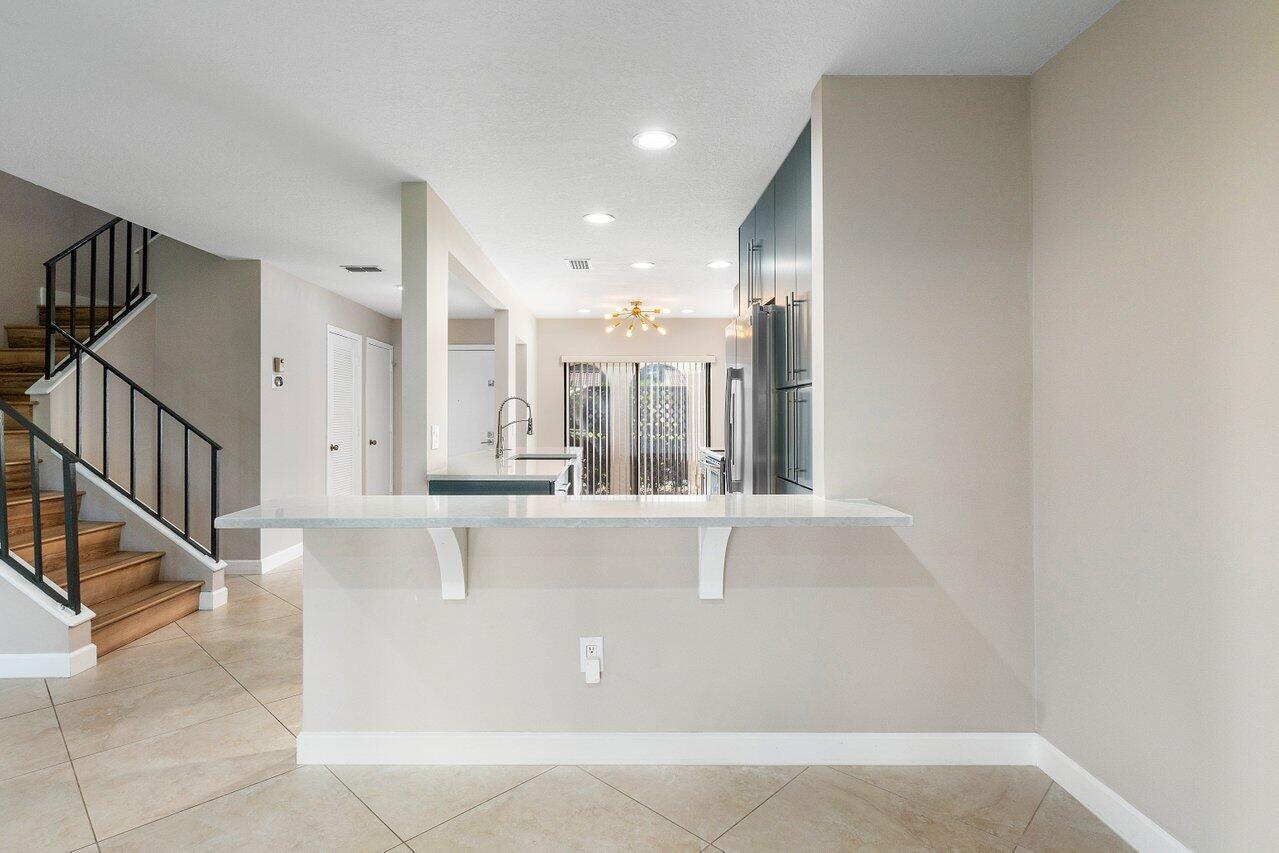 21785 Cypress Drive, Unit 46F Boca Raton, FL 33433 - Photo 5 of 49 007-21785CypressDrive-BocaRaton-FL-33433