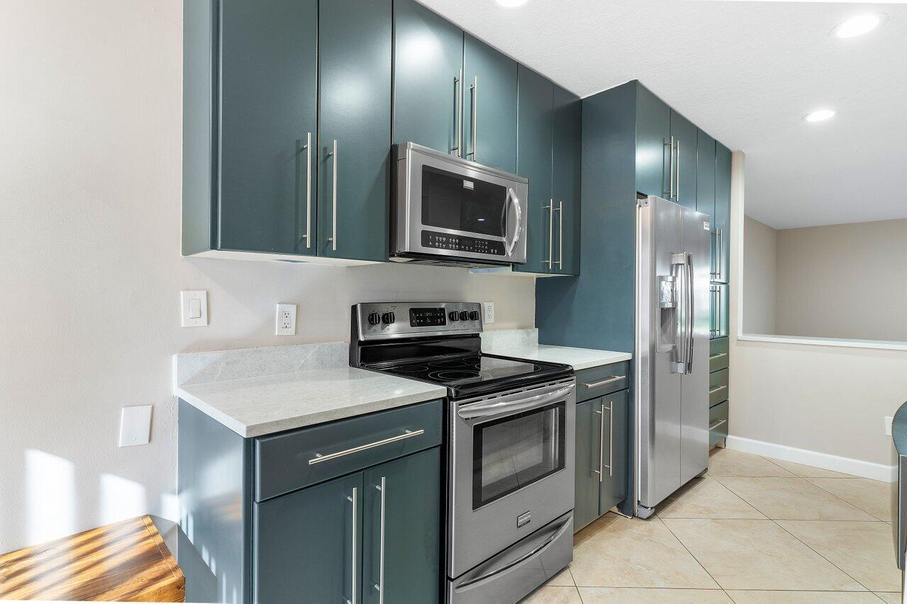 21785 Cypress Drive, Unit 46F Boca Raton, FL 33433 - Photo 9 of 49 011-21785CypressDrive-BocaRaton-FL-33433